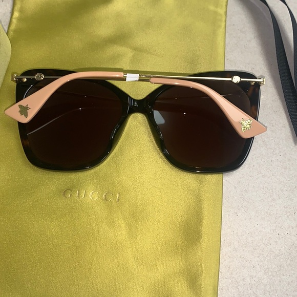 AUTHENTIC GUCCI BUTTERFLY SUNGLASSES GG0510S00356 NWOT - Picture 3 of 12